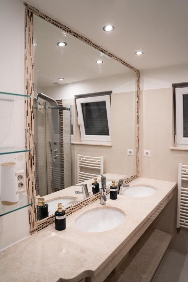 Ultracentral Golden Apartament 1 Suceava Exterior photo